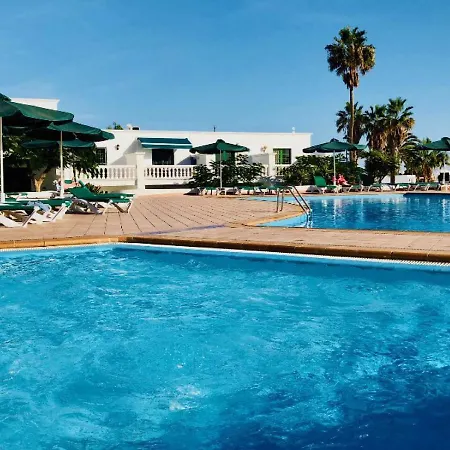 Florencia, With Pool & Wifi In Puerto Del Carmen Lanzarote Island